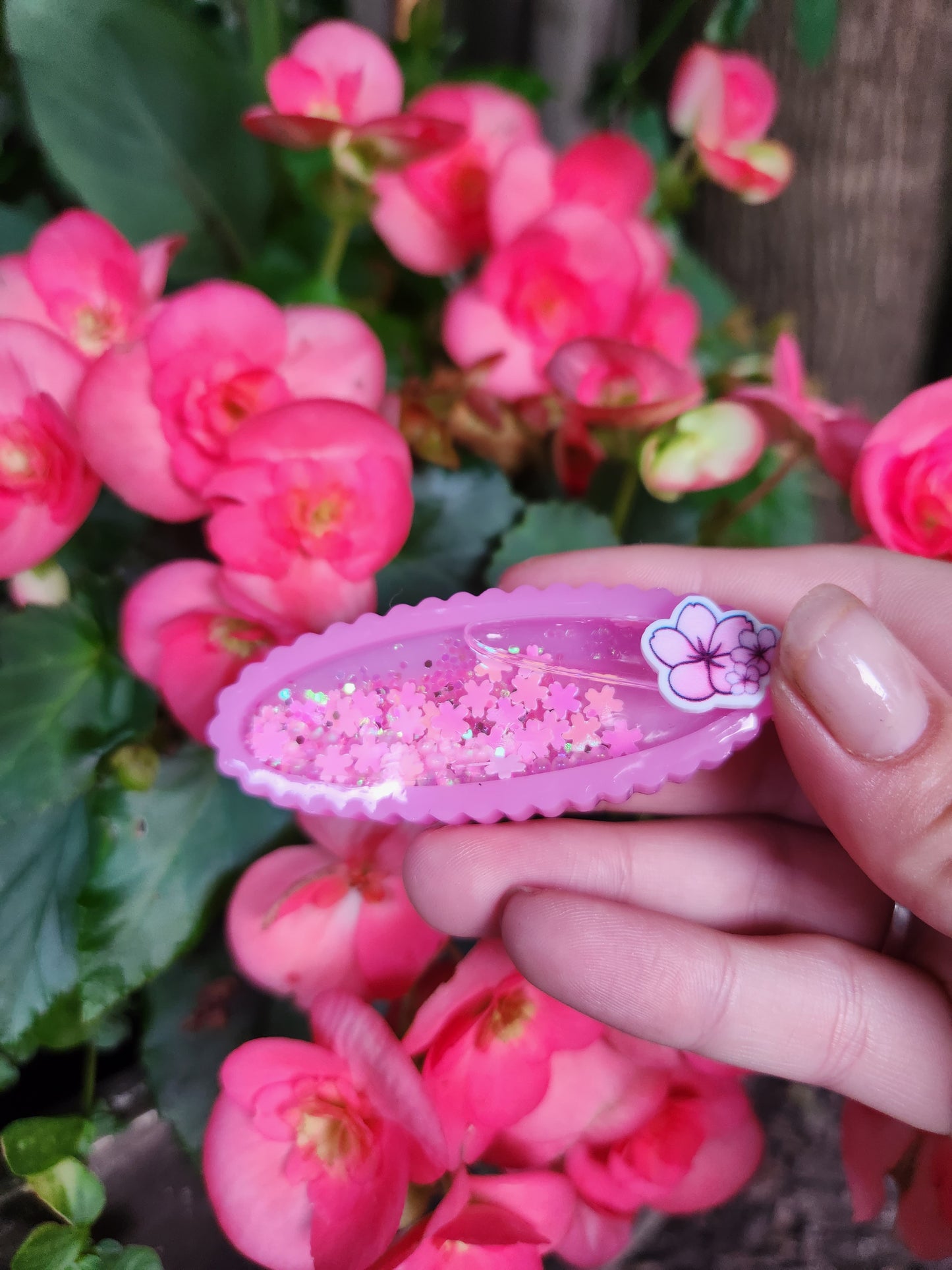 sakura shaker hair clip