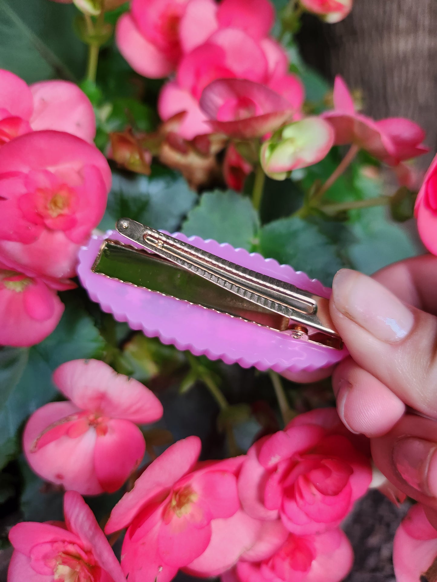 sakura shaker hair clip