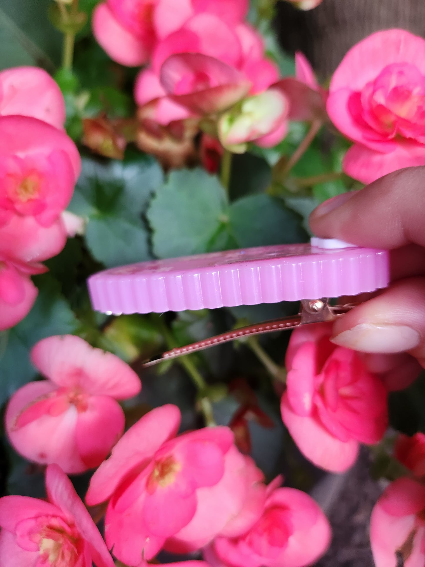 sakura shaker hair clip