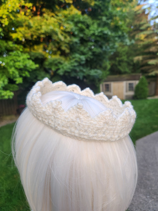 crochet crown ~ cream, size medium